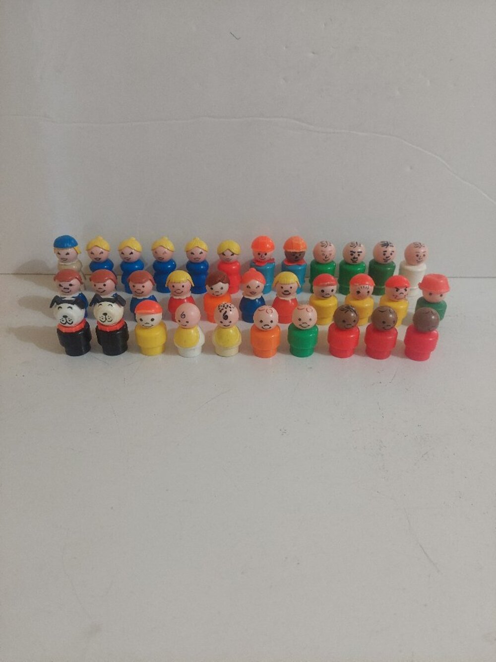 LOT OF 33 VINTAGE FISHER PRICE LITTLE PEOPLE FIGURES